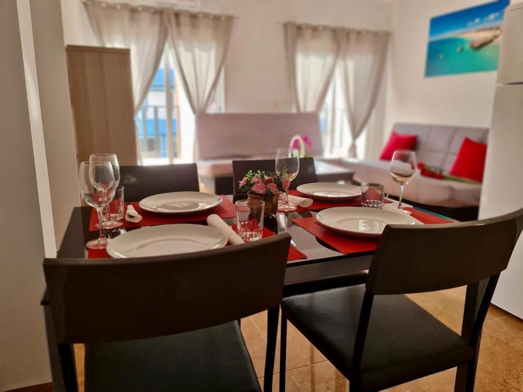 Franmay Apartments - 7 Modern Apartments Near The Beach & City, Perfect For Nomads, Travellers, Families, Watersports! Santa Maria Esterno foto